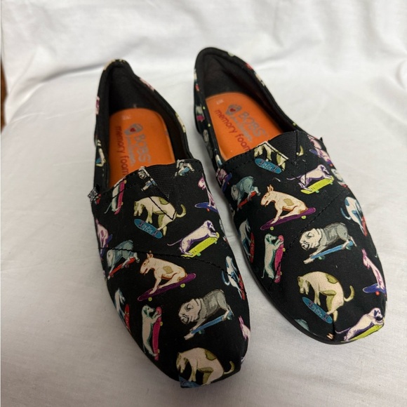 BOBS from Skechers Shoes - BOBS from Skechers Black Flats with Vibrant Dog Pattern